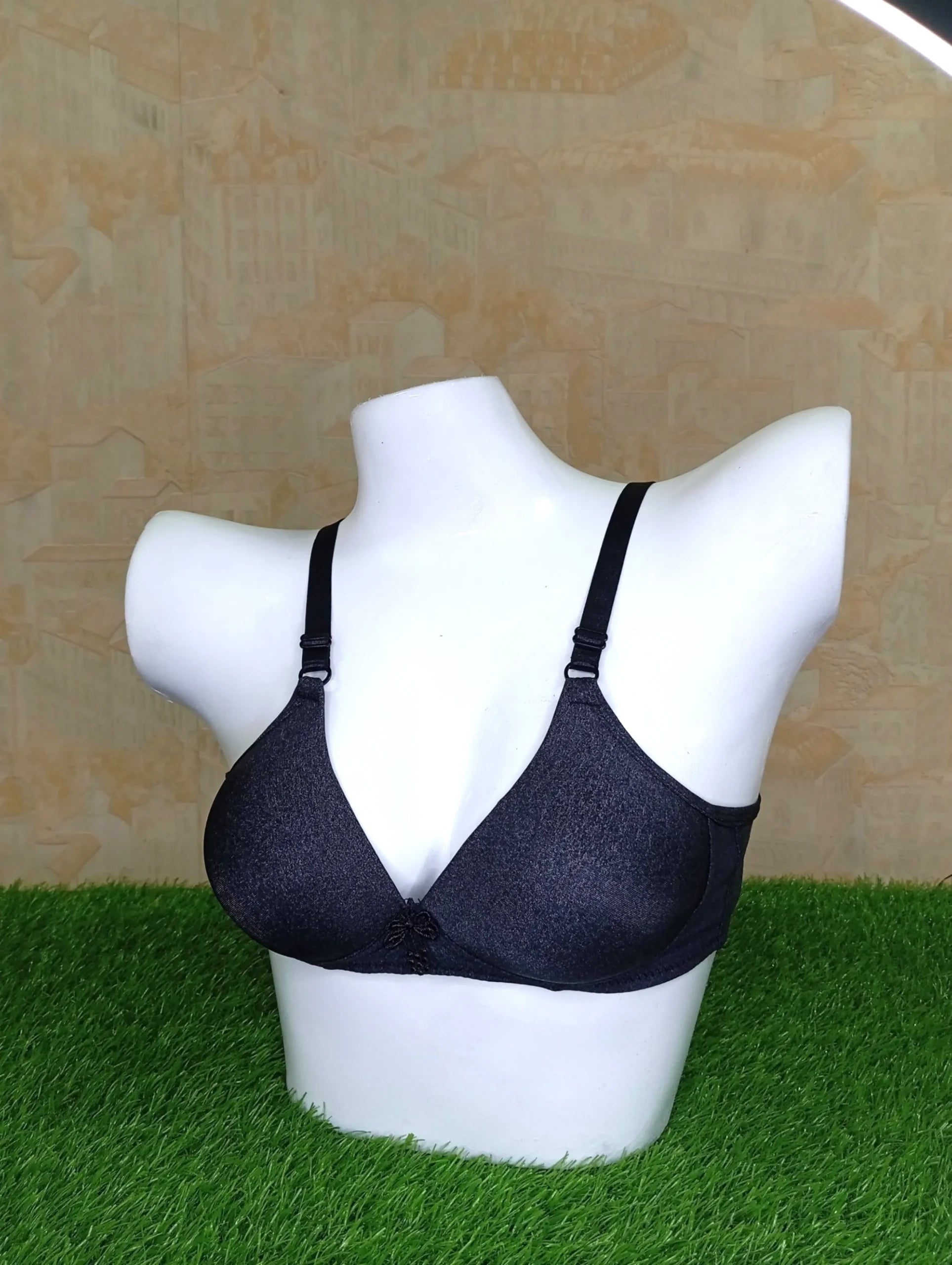 Casual Comfort Black Plain Casual Bra for Everyday Wear-Front