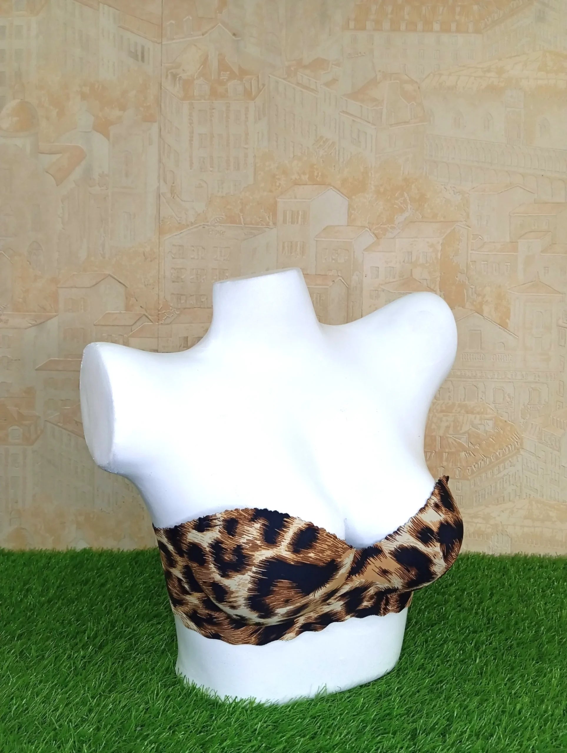 Cheetah Printed Yellow Push-Up Padded Bra Detachable Straps-Strapless Right